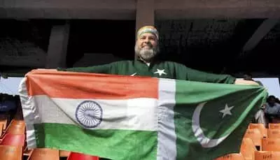World Cup 2023: क्रिकेट की दीवांगी में भारत आया पाकिस्तान का सुपरफैन बशीर चाचा  लिए गए पुलिस हिरासत में