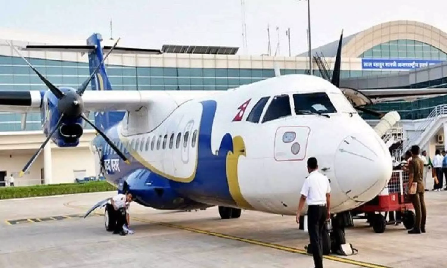 Mumbai to Varanasi flight Emergency landing