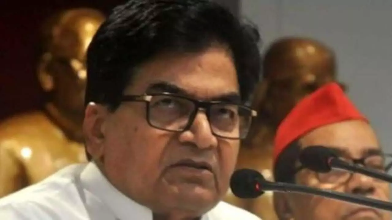 SP leader Ram Gopal Yadav said- Law and order in UP has completely collapsed, murder can happen anywhere
