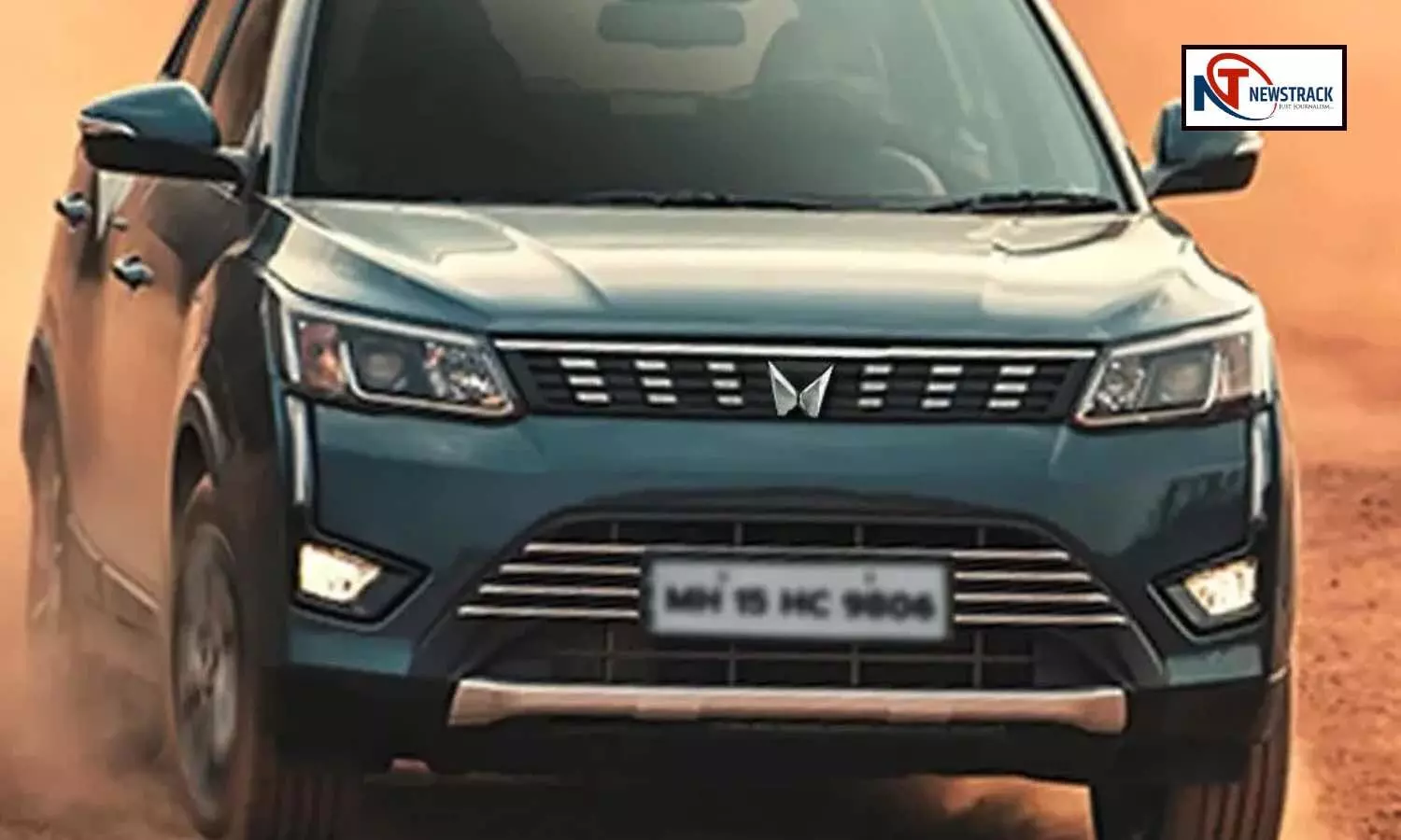 Mahindra XUV300 Diesel AMT Dual Tone Variant Price