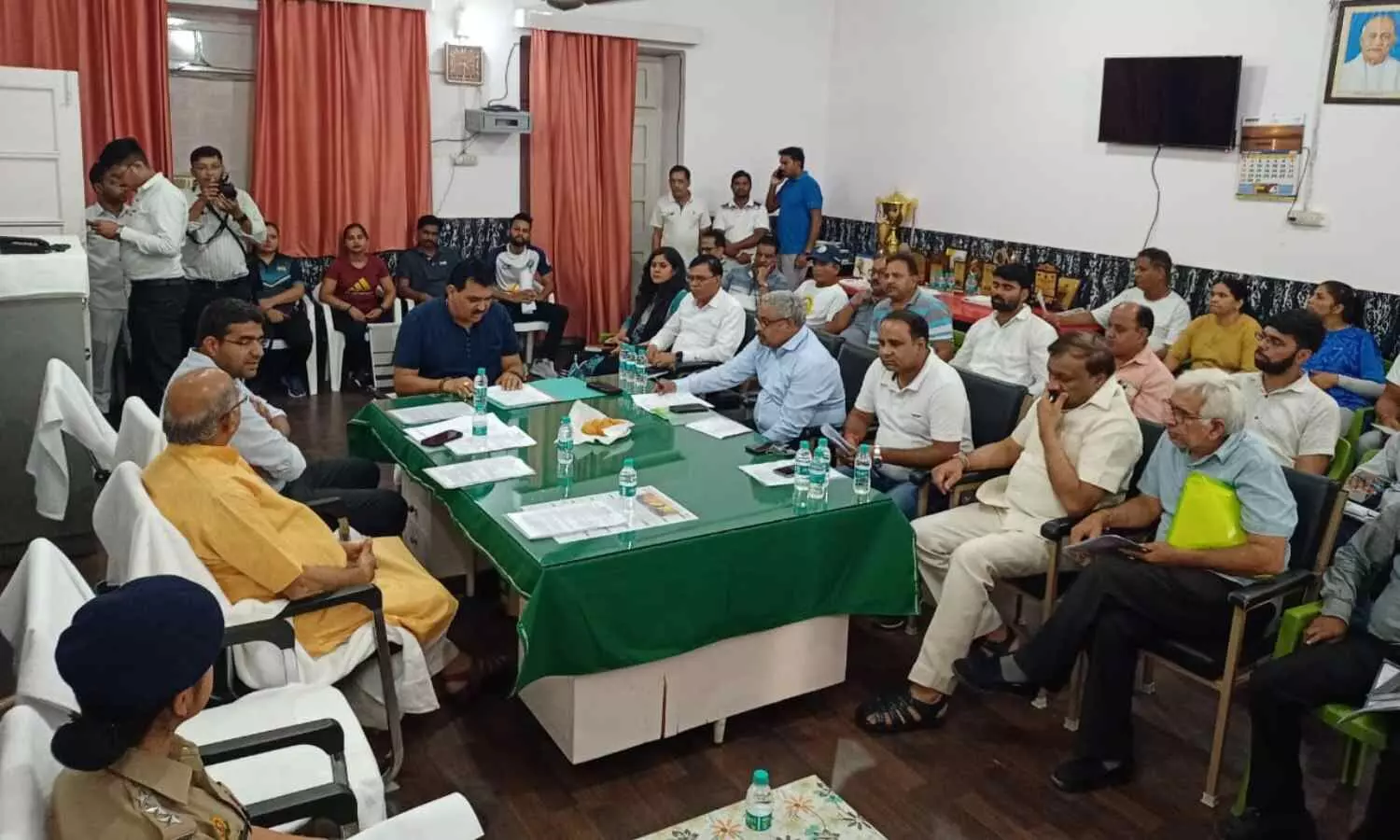 Meerut DM held a meeting to promote sports