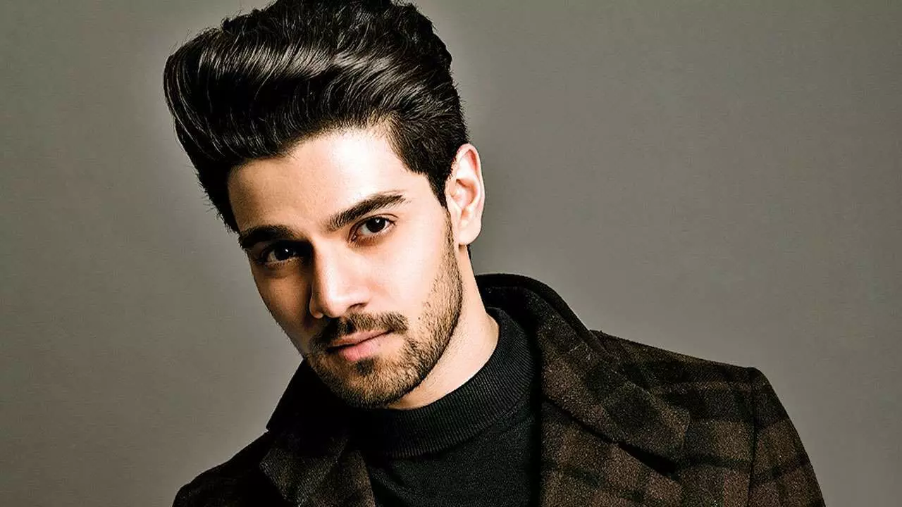 Sooraj Pancholi की गर्लफ्रेंड से जुड़ी ये खास बातें क्या जानते हैं आप?