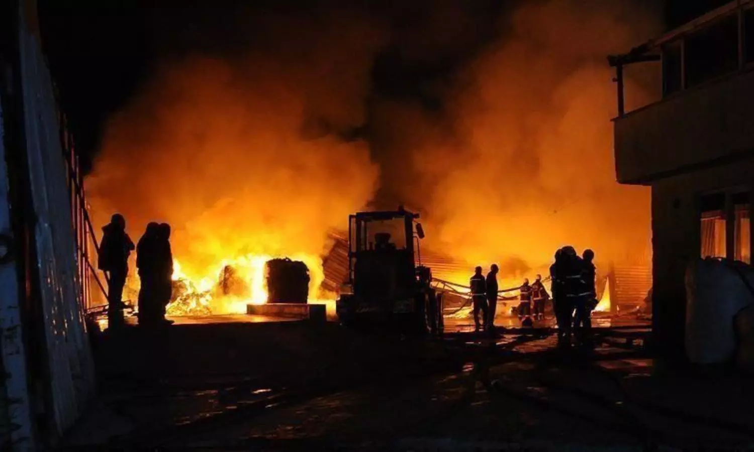 explosion in firecracker warehouse in Tiruchirappalli Tamil Nadu