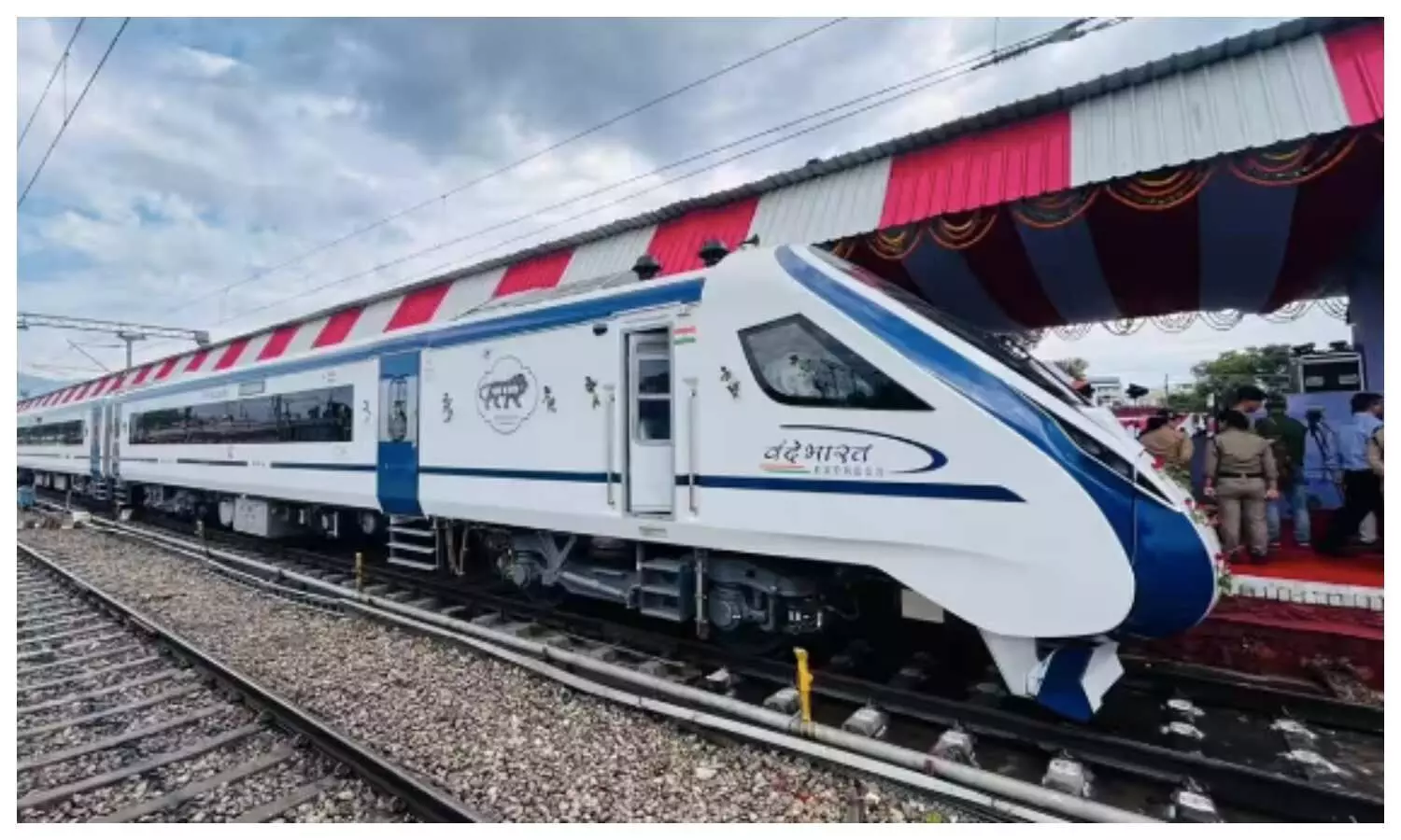 Top 10 Fastest Trains in India