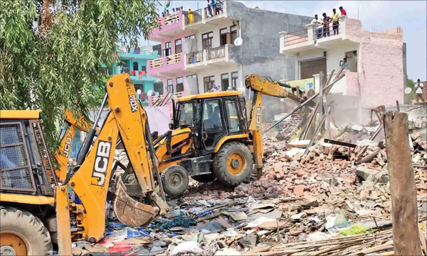 Anti encroachment campaign in lucknow