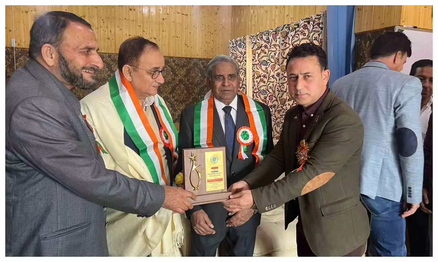 Dr Merajuddin Ahmed honored with Mahatma Gandhi National Service Award