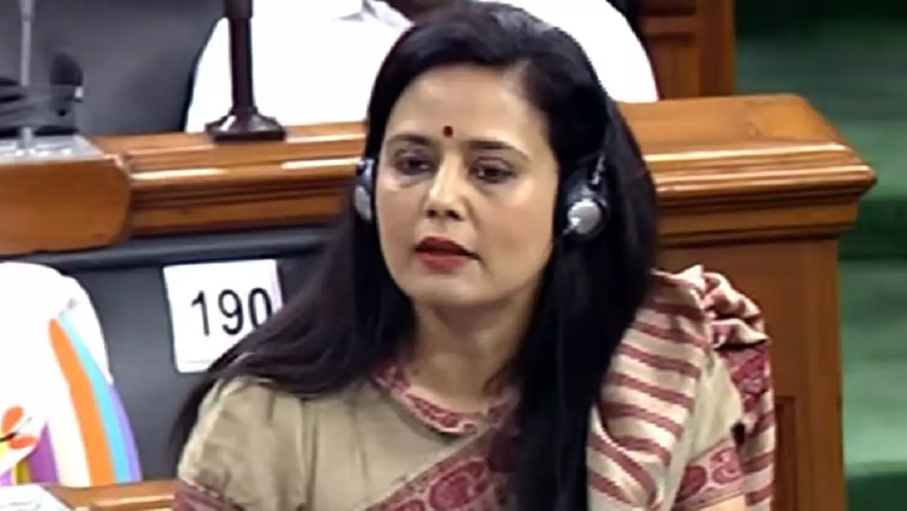 Ethics Committee of Lok Sabha sent summons to Mahua Moitra, called for questioning on October 31