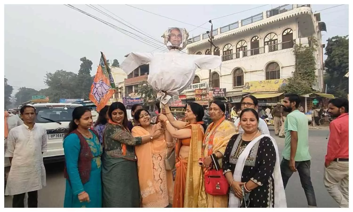 BJP Mahila Morcha protested against Nitish Kumar