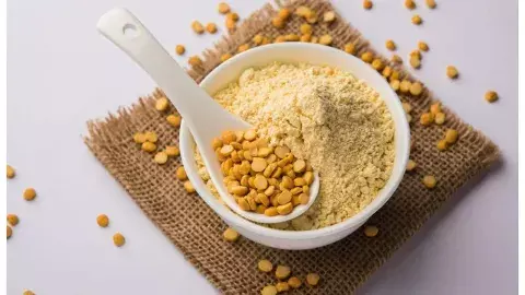 Besan Benefits: सर्दियों में बेसन खाने के हैं अनगिनत फायदे, आप भी जानें