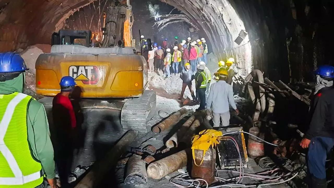 Due to negligence of the company, landslide occurred in Silkyara tunnel, anger among workers