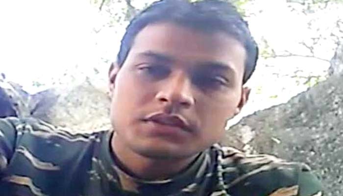 VIDEO: BSF जवान के बाद अब CRPF जवान ने की शिकायत, सुविधाएं न मिलने का आरोप