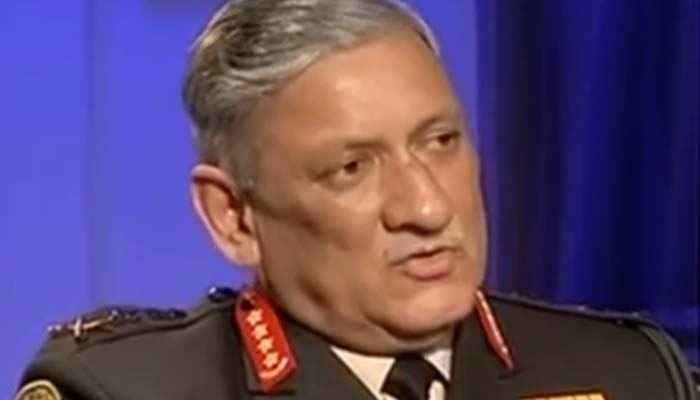 सेना प्रमुख विपिन रावत ने कहा- सेना में स्मार्ट फोन बंद करने का कोई आदेश नहीं हुआ जारी
