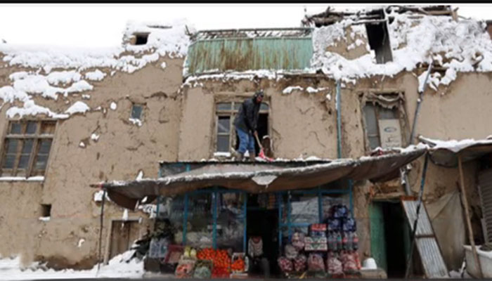 अफगानिस्तान: हिमस्खलन से 100 लोगों की मौत, मृतकों की तादाद बढ़ने की संभावना