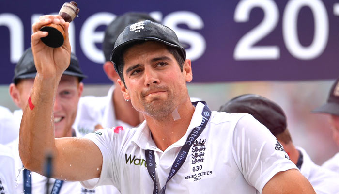 कुक ने छोड़ी इंग्लैंड टेस्ट टीम की कप्तानी, भारत से सीरीज हारने के बाद लिया फैसला