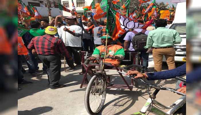 LIVE: अमित शाह का रोड शो शुरू, कहा- BJP सरकार बनने पर UP में गुंडे-माफियाओं की खैर नहीं