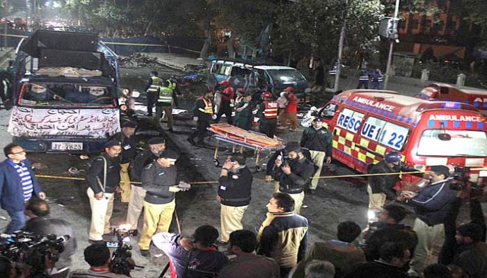 लाहौर में पंजाब असेंबली के पास बम धमाका, DIG सहित 10 की मौत, 45 अन्य घायल