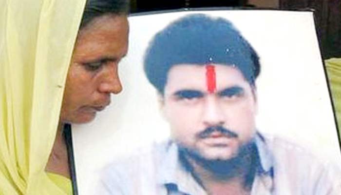 सरबजीत सिंह हत्या मामले में DSP के खिलाफ वारंट जारी, जांच की धीमी रफ्तार से पाक कोर्ट खफा