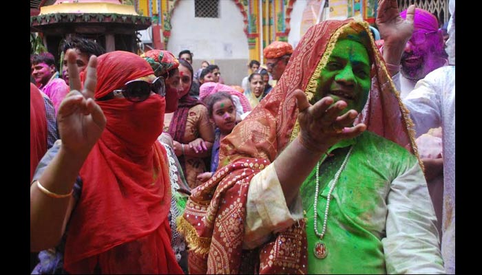 dwarka hurriyariya holi