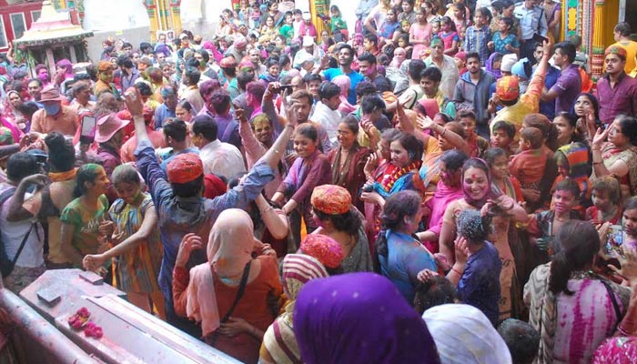 dwarka hurriyariya holi