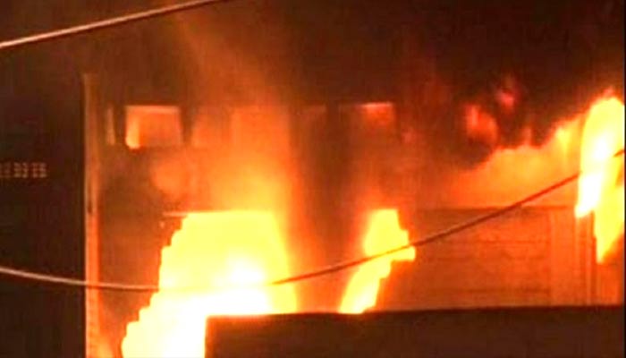 दर्दनाक हादसा: एक चिंगारी ने जला दिया पूरा घर, काल के गाल में समाए 2 मासूम