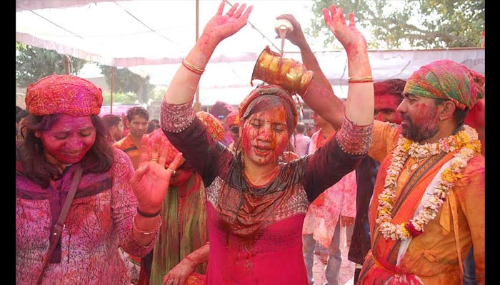 chhadimaar holi 