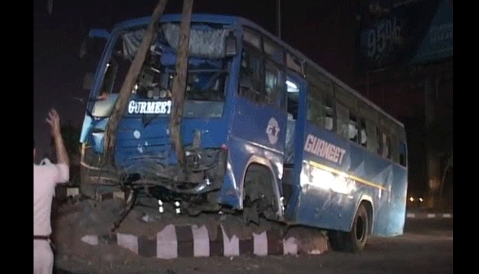 noida greater noida expressway bus accident