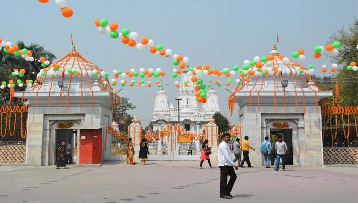 जश्न में डूबा पूर्वांचल, गोरखनाथ मंदिर में योगी के स्वागत की जोरदार तैयारियां  