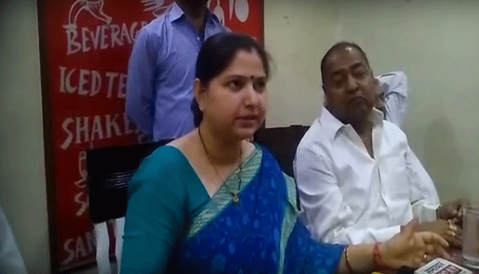 अधिकारियों पर भड़कीं BJP सांसद, कहा- अगर नहीं किया काम तो खींच ली जाएगी खाल