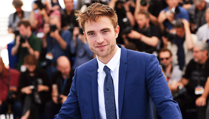 खुलासा: Twilight से बाहर किए जाने वाले थे Robert Pattinson, जानिए क्या थी वजह ?