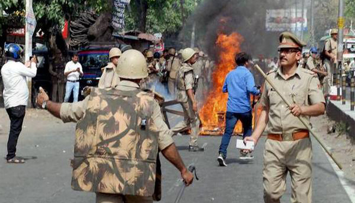 सहारनपुर हिंसा: योगी सरकार की कार्रवाई, DM एनपी सिंह और SSP सुभाष चंद्र दुबे सस्पेंड