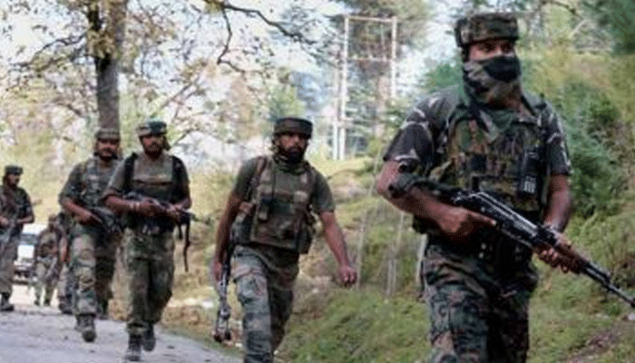 कश्मीर में घुसपैठ की कोशिश नाकाम, सेना ने 4 आतंकी मार गिराए, 3 सैनिक शहीद