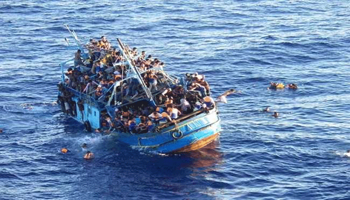 500 प्रवासियों को ले जार रही नौका भूमध्य सागर में पलटी, 31 लोगों की मौत