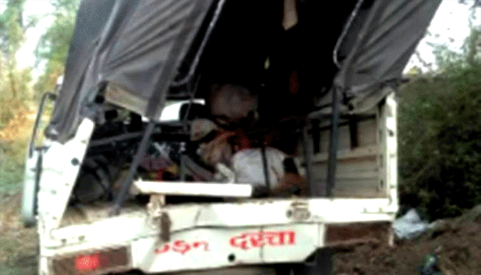 जबलपुर: मजदूरों से भरा वाहन बेकाबू होकर नाले में गिरा, 11 की मौत, 15 घायल