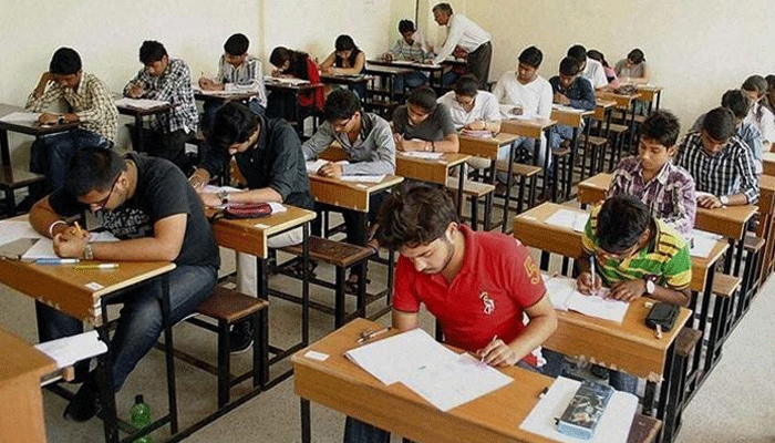 परीक्षा देने से पहले NEET की वेबसाइट से करें अपनी घड़ी का मिलान