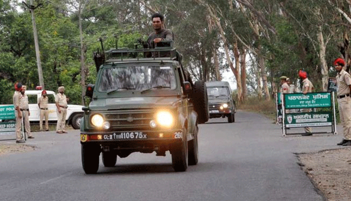 पठानकोट में संदिग्ध बैग मिलने के बाद जारी हुआ सर्च ऑपरेशन, असम के 3 युवा गिरफ्तार