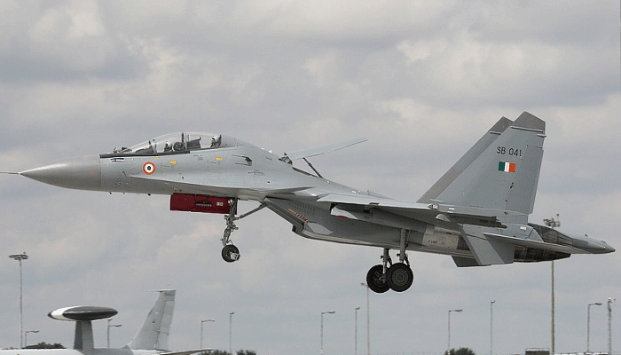 भारतीय सेना के लड़ाकू विमान सुखोई-30 का मिला मलबा, भारत- चीन सीमा से हुआ था लापता