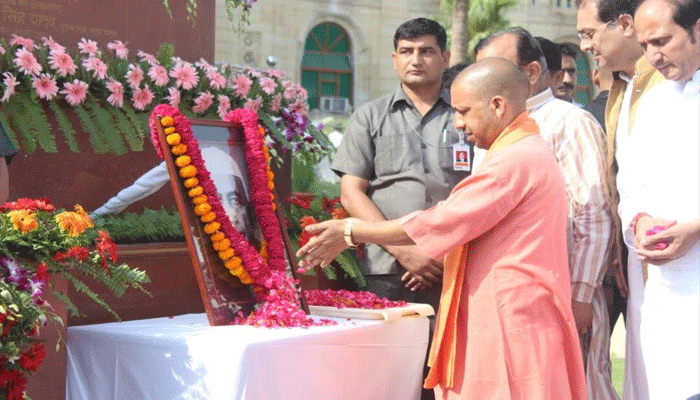 भारत के सातवें प्रधानमंत्री चौधरी चरण सिंह की पुण्यतिथि आज, सीएम योगी ने दी श्रद्धांजलि