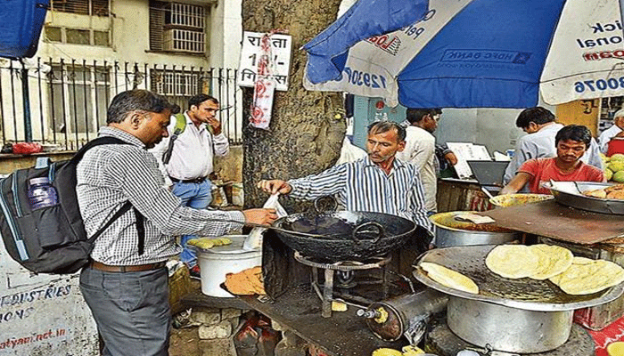 UP: हाईकोर्ट को राज्य सरकार ने बताया- स्ट्रीट वेंडरों को नहीं हटाया जाएगा