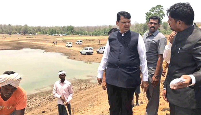 महाराष्ट्र: CM फडणवीस ने कहा- 31 अक्टूबर तक माफ कर देंगे किसानों का कर्ज