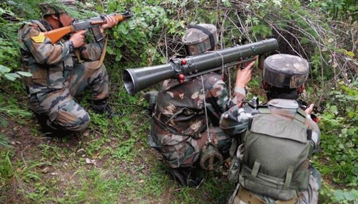 जम्मू-कश्मीर में सुरक्षाबलों के साथ मुठभेड़ में 24 घंटों में 3 आतंकवादी ढेर
