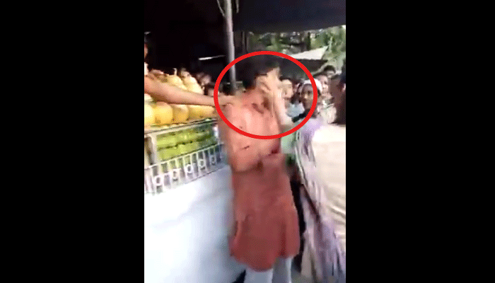 युवती ने सरे बाजार की मनचले की ऐसी धुनाई, पुलिस भी देखती रह गई तमाशा