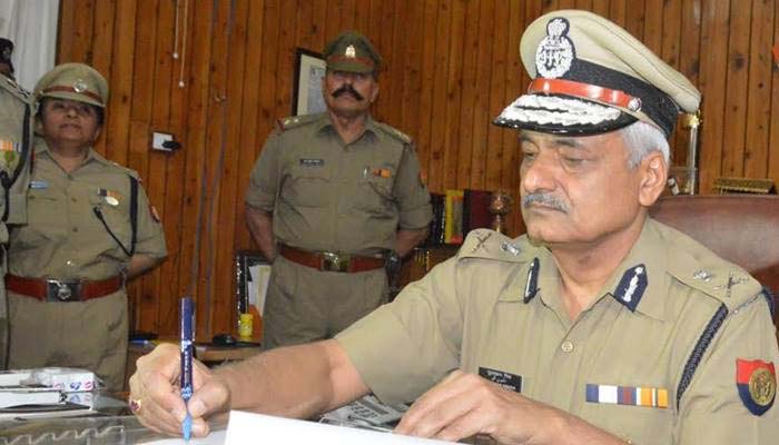 यूपी के DGP ने चिट्ठी लिख बढ़ा दी CBI की मुश्किलें, अब क्या होगा