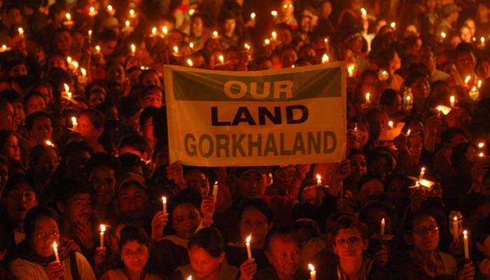 आग उगलती गोरखालैंड की मांग: हिंसा, आगजनी से दार्जिलिंग फिर उबाल पर