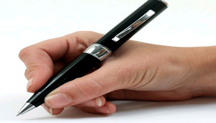 ना करें ऐसे पेन का इस्तेमाल, हो सकता है अपमान, जानें और भी वास्तु दोष