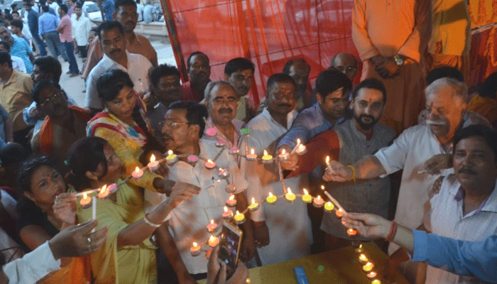 ​​कैबिनेट मंत्री रीता बहुगुणा जोशी का जन्मदिन मनाया गया, 65 किलो के लड्डू को काटा
