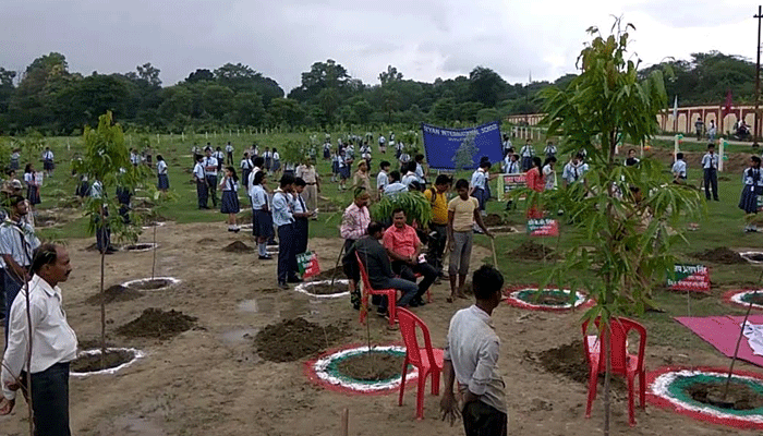 योगी के मंत्री ने लालू को बताया फुंका हुआ ट्रांसफार्मर, कहा- इनसे सिर्फ जीरो वाट का बल्ब ही जल सकता है