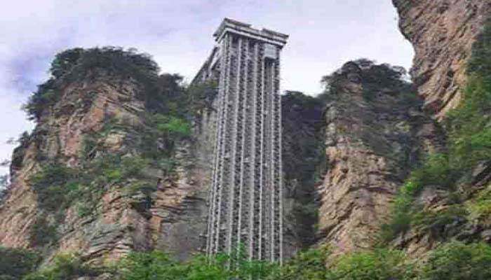चीन में दुनिया की सबसे ऊंची लिफ्ट से दिखते हैं अद्भुत नजारे