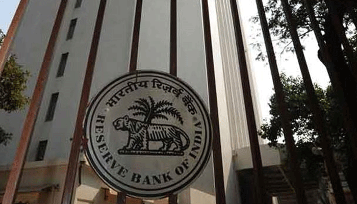 RBI का दावा: 15.28 लाख करोड़ नोट वापस लौटे, सरकार ने किया इनकार