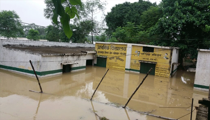 गोरखपुर: अचानक टूट गया बिनहा बांध, 2000 लोग प्रभावित