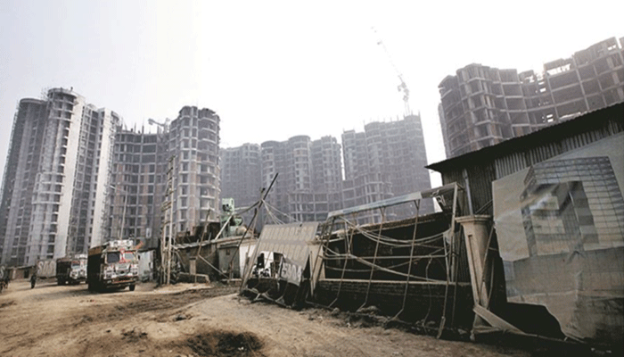 JAYPEE से जवाब मांग रहे 27 हजार निवेशक, कब मिलेगा पैसा और मकान